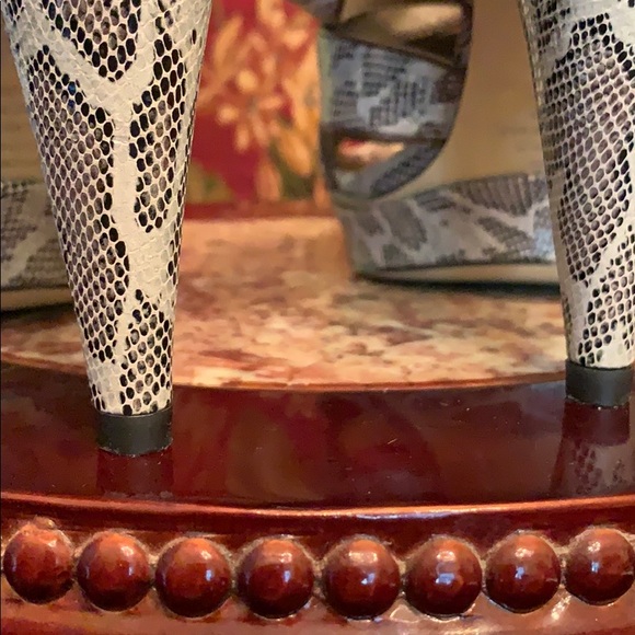 B makowsky leopard print - Picture 6 of 6